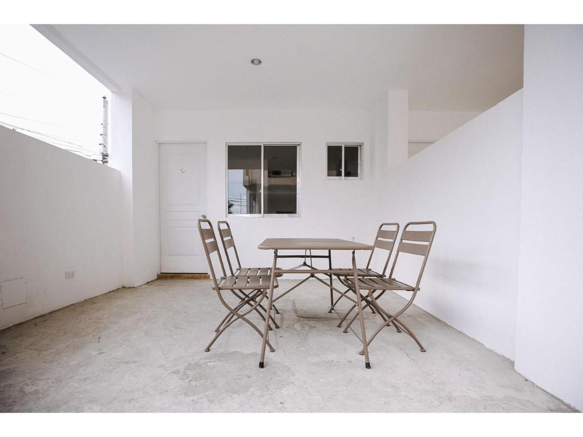 Oyo 789 Abn Residences Bacolod Luaran gambar